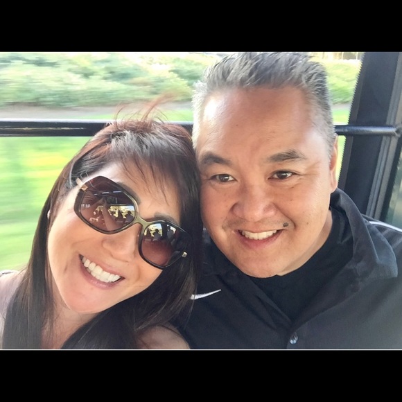 Meet your Posher, Stacie - Picture 3 of 3